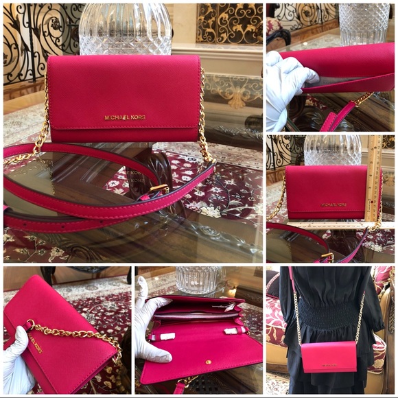 Michael Kors Handbags - Authentic Michael Kors wallet on a chain crossbody